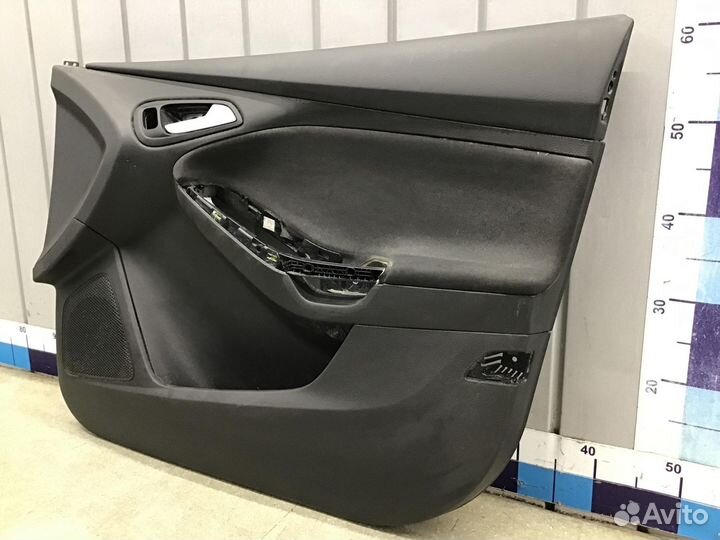 Обшивка двери передней правой Ford Focus III 2011