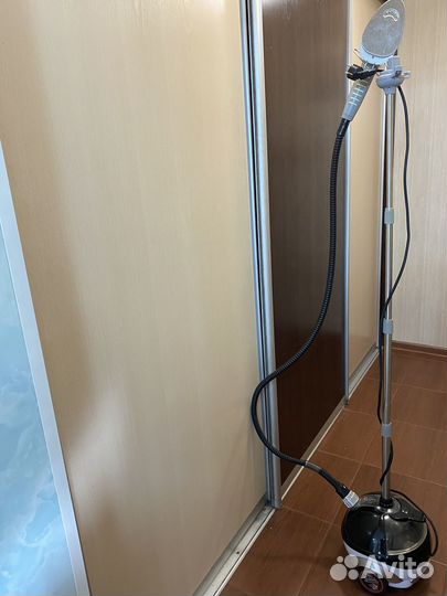 Отпариватель для одежды вертикальный