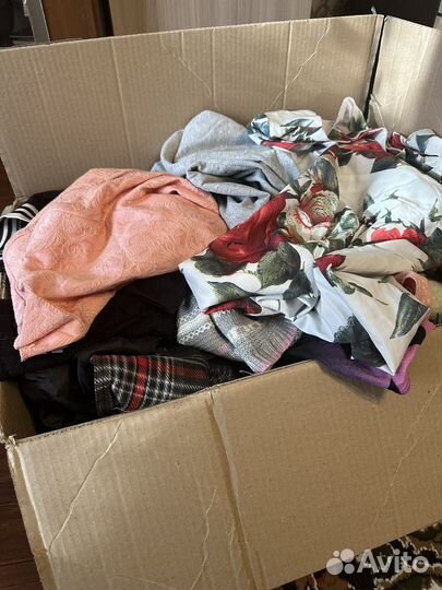 Коробка вещей на девушку 40-42 размер