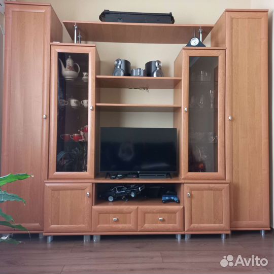 Стенка в гостиную бу