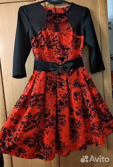 Платье женское 48 размер