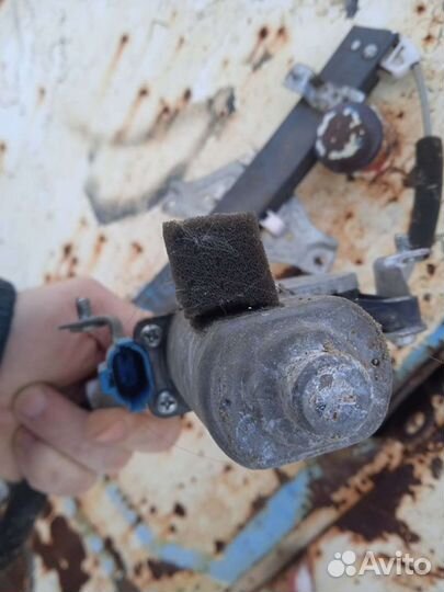 Стеклоподъемник передний правый Chevrolet Lacetti