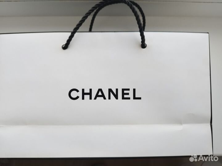 Пакет и коробка Chanel