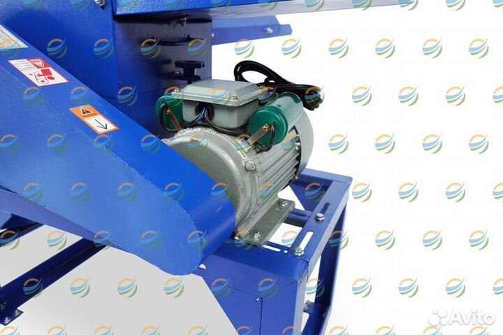 Измельчитель сена, соломы, зернодробилка