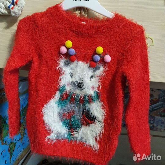 Свитер на девочку очень красивый