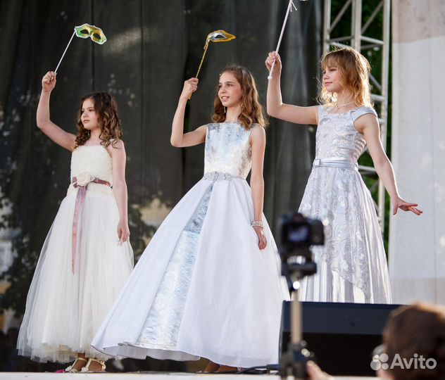 Платье белое бальное для девочки, рост 152-158