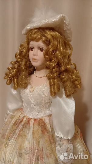 Кукла фарфоровая большая