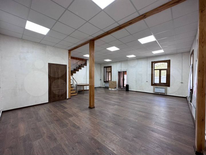 Сдается коммерческая, 180 кв.м., 1/2 эт