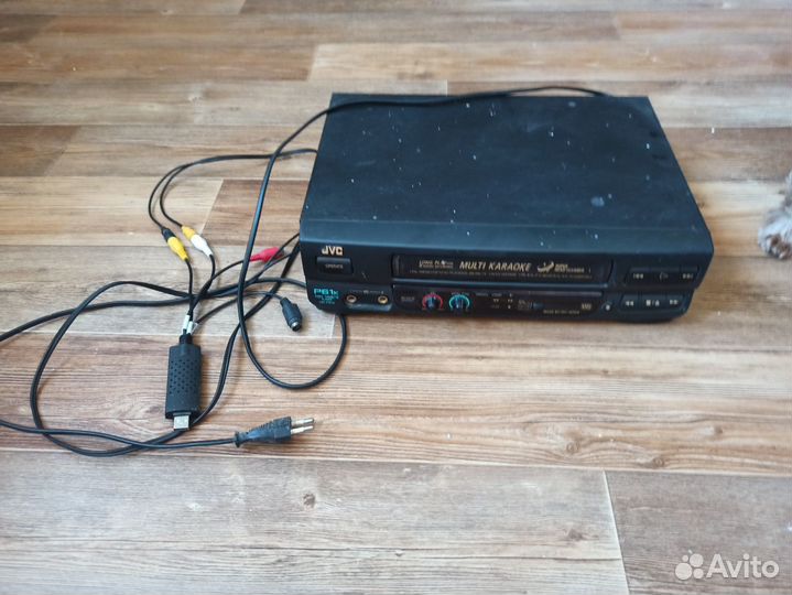Видеомагнитофон jvc