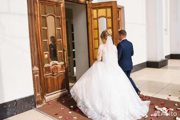 Свадебное платье