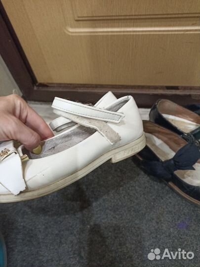 Туфли для девочки 33 размер 2 пары