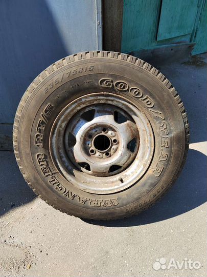 Запасное колесо Jeep Cherokee