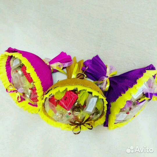 Букет из чая, кофе, сладостей