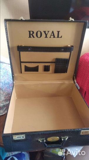 Чемодан ящик Royal с кодов замк