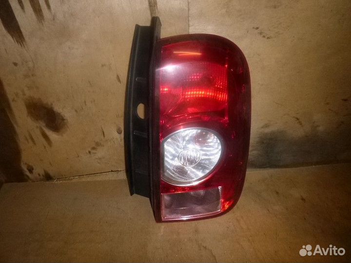 Фонарь задний правый renault duster 2012