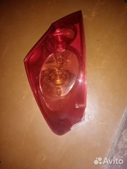 Задний фонарь Nissan skyline v36