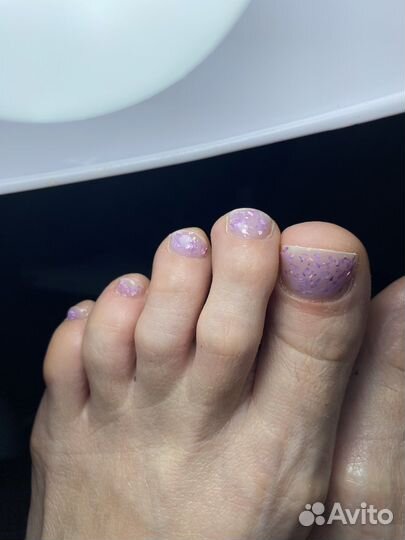 Маникюр и педикюр