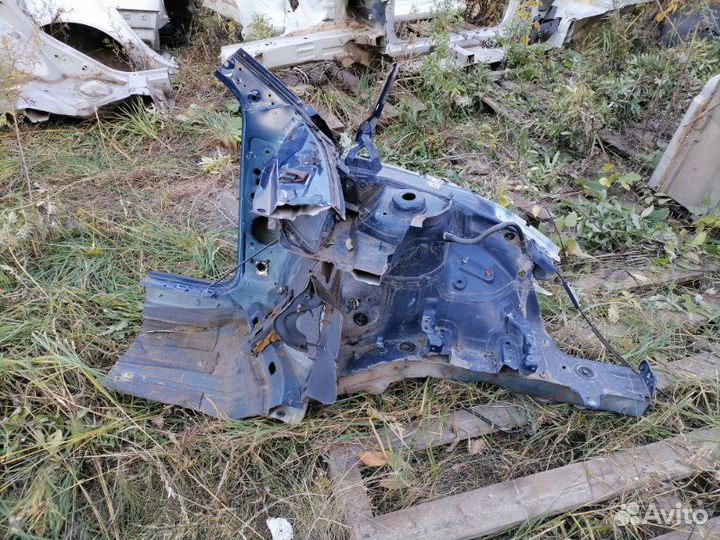 Четверть передний правый Volkswagen Passat B6