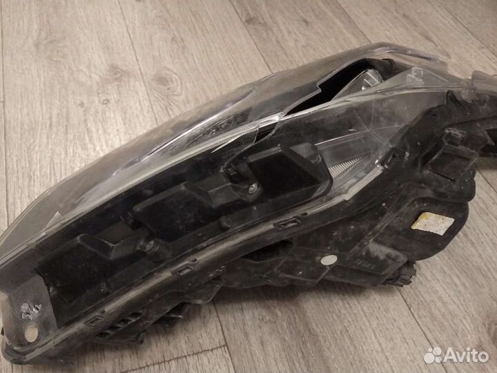 Фара левая киа Рио 4 завод стекло битое