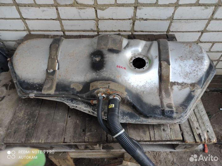 Топливный бак Daewoo Nexia n100