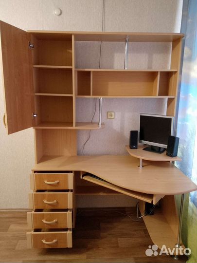 Компьютерный стол