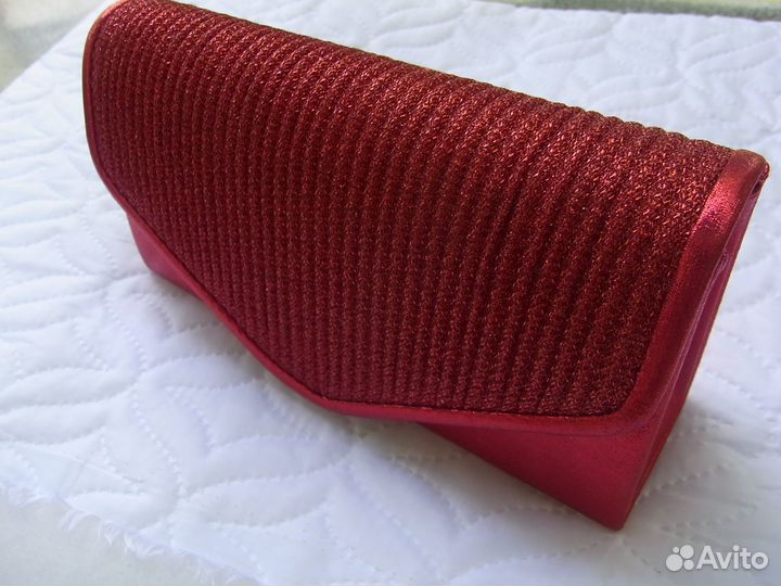 Красный клатч (новый)