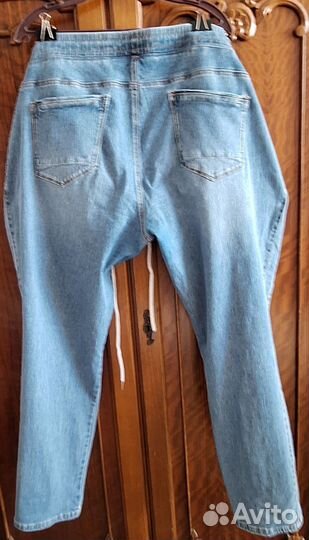 Джинсы