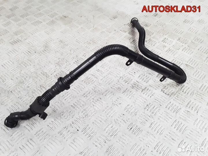 Патрубок воздушного фильтра VW Golf 4 8L0133817A