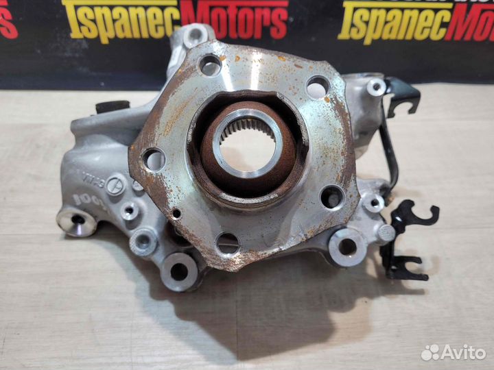 Кулак задний левый Audi A8 D5 (4N)