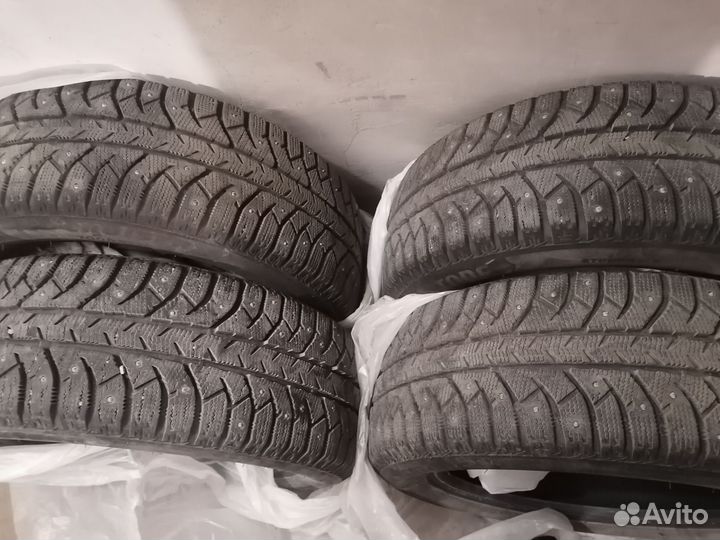 Bridgestone Ice Cruiser 7000S 205/55 R16
