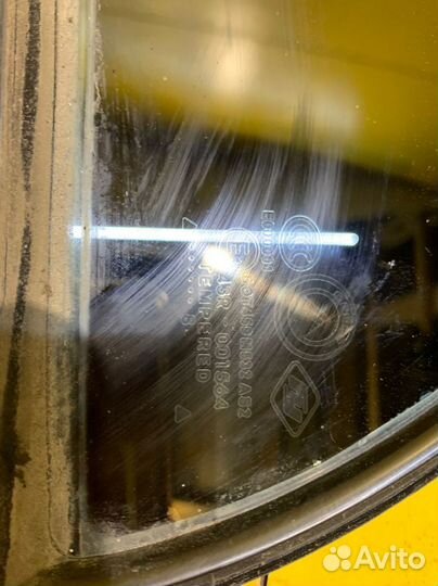 Форточка двери задней левой Geely Vision