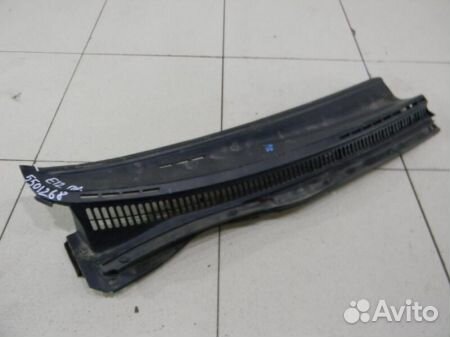 Водосток лобового стекла (жабо)