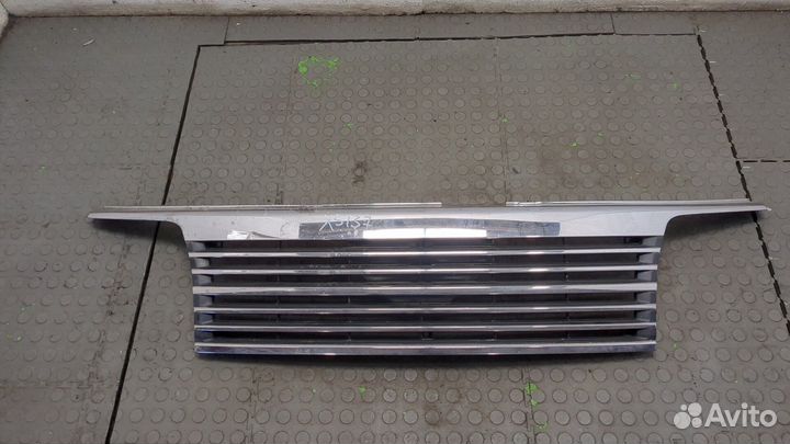 Решетка радиатора Nissan Elgrand, 1999