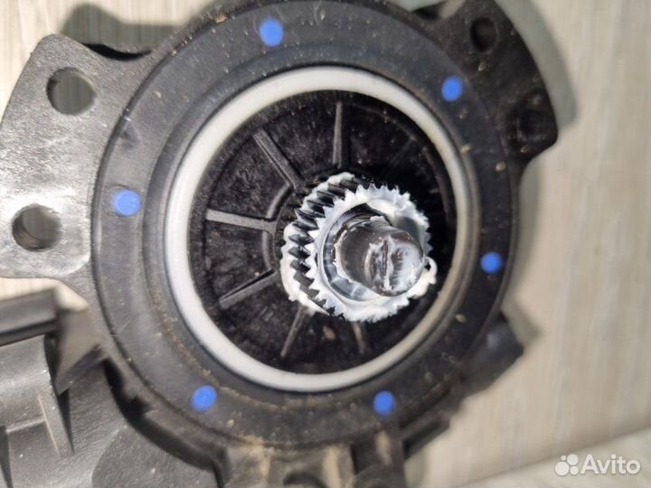 Мотор стеклоподъемника задний правый Hyundai Ix35