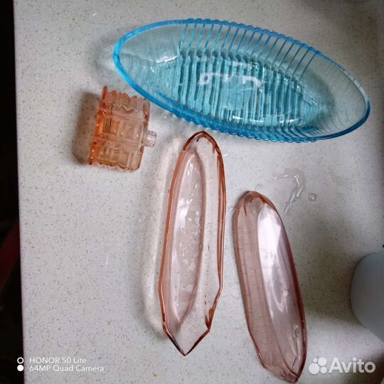 Зелёное, синее стекло