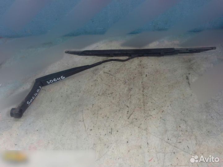 Поводок стеклоочистителя передний левый Hyundai So