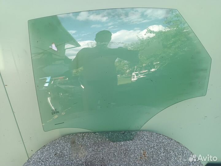 Стекло двери задней левой Форд Мондео 4 Ford Monde