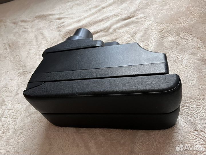 Подлокотник для соляриса и Рио