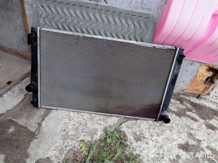 Радиатор охлаждения toyota rav 4