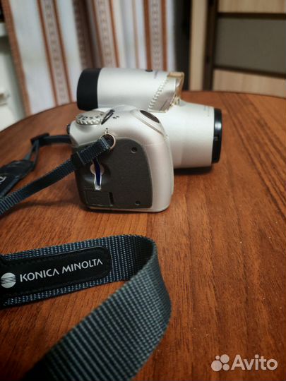 Konica Minolta Damage z10