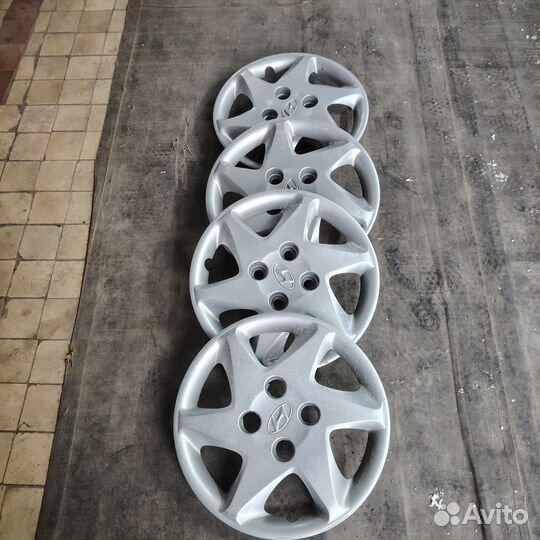 Колпаки на hyundai solaris r15