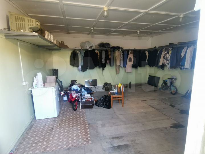 Гараж, > 30 м²