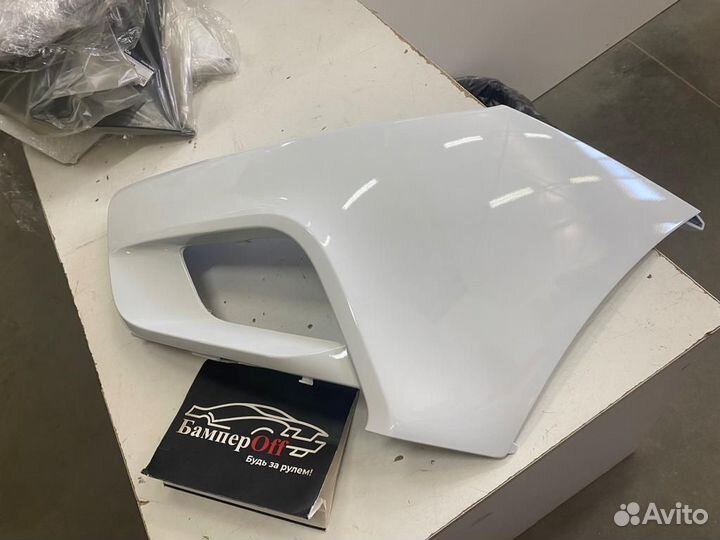 Накладка бампера Vesta SW cross белая левая