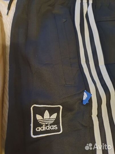 Штаны adidas на флисе черные и бежевые