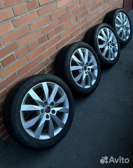 Комплект летних колес R17 на Skoda Octavia A7
