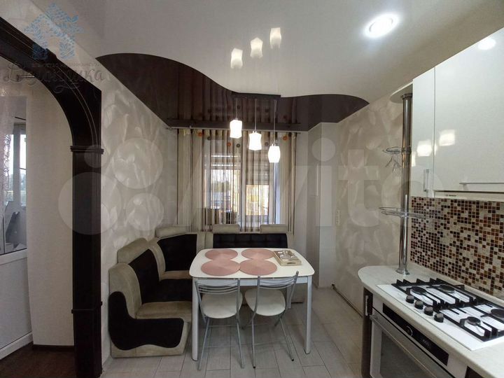 4-к. квартира, 95 м², 4/16 эт.