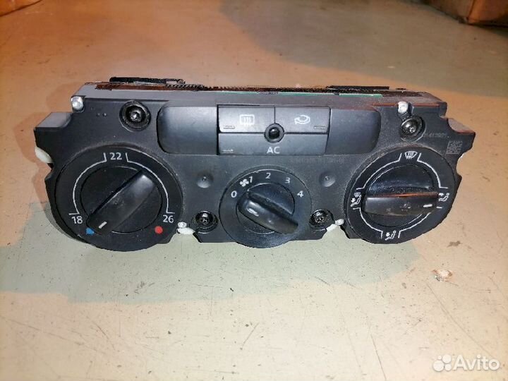 Блок управления климат-контролем Volkswagen Touran