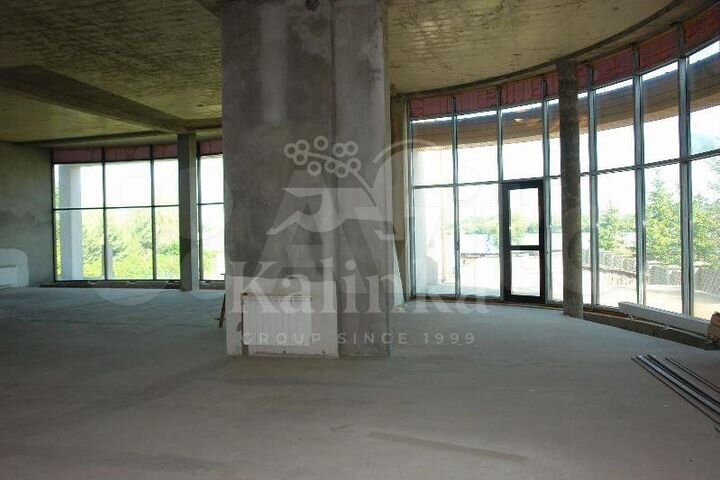 Дом 1000 м² на участке 30 сот.