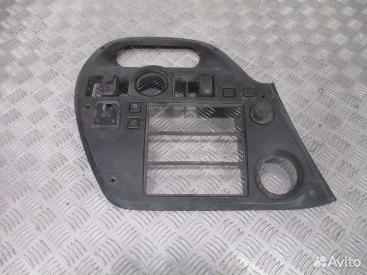 Накладка трпедо левая DAF 1634735