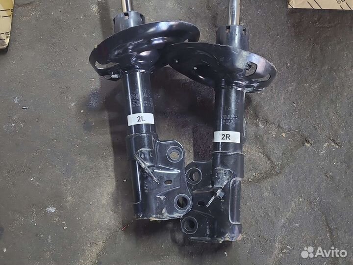 Амортизаторы,тайота70 передни